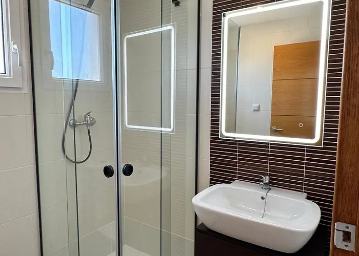 Piso Cruise Experience 라망가델마르메노